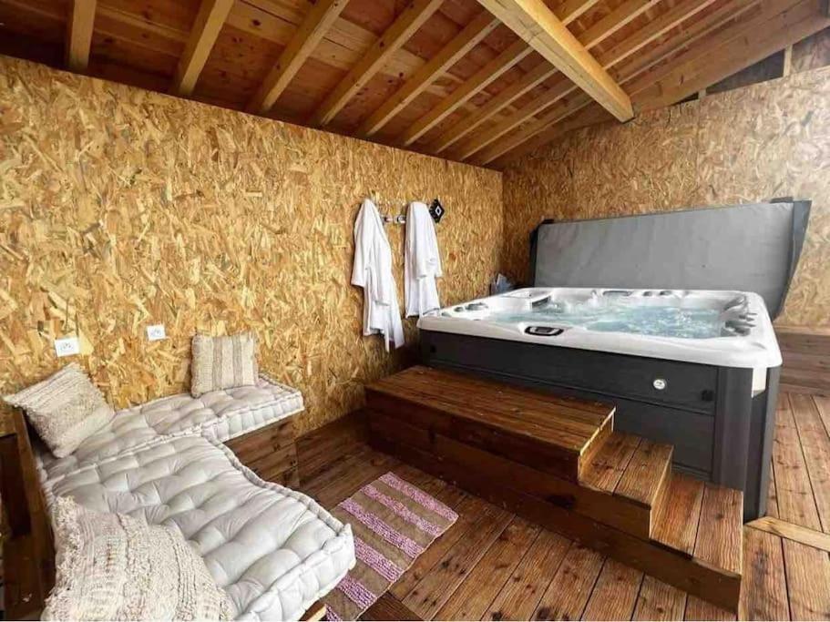 Gite A La Ferme Avec Jacuzzi Et Piscine Chauffee Saint-Felix-de-Tournegat Eksteriør billede