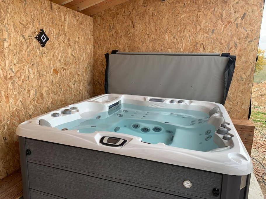 Gite A La Ferme Avec Jacuzzi Et Piscine Chauffee Saint-Felix-de-Tournegat Eksteriør billede